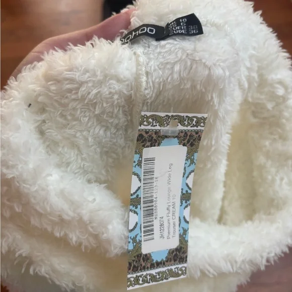 Cozy White Fleece Pants - Picture 4 of 4